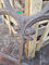 Декоративной исправленная оконной рамой сдобренная антикварная мебель окон литого железа
