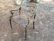 Литое железо стиля француза вне таблицы и бронзы стульев античной для парка